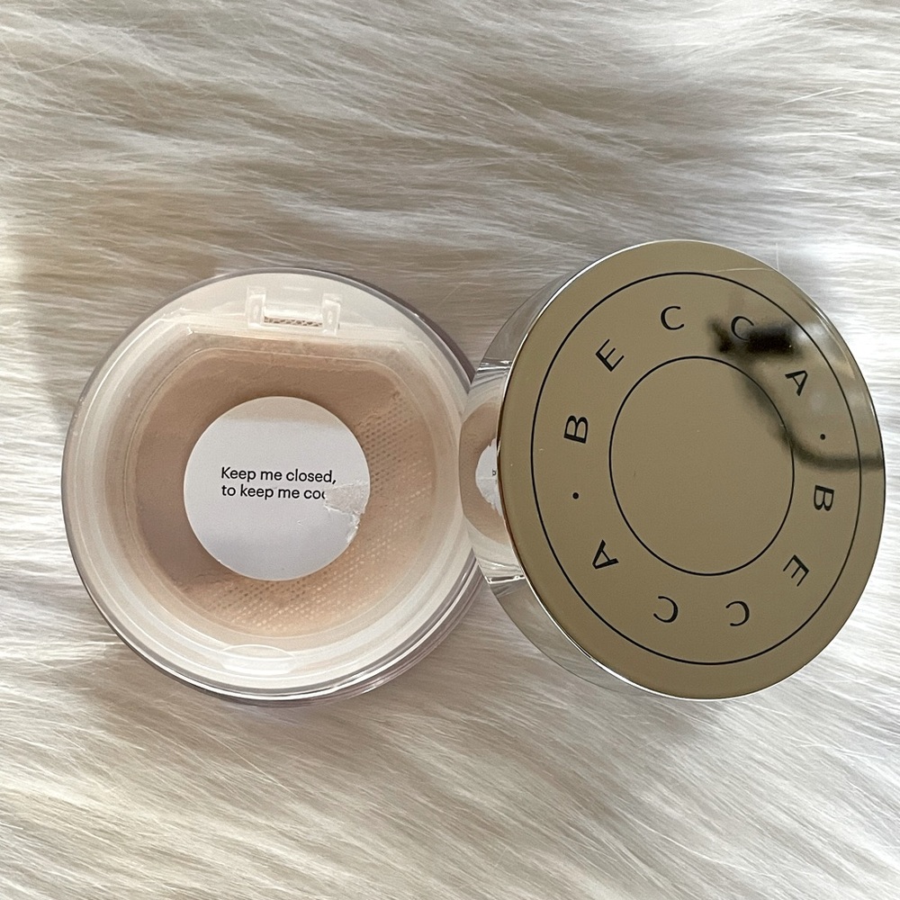 Becca Cosmetics Hydra-Mist Set & Refresh Powder - Picture 2 of 3
